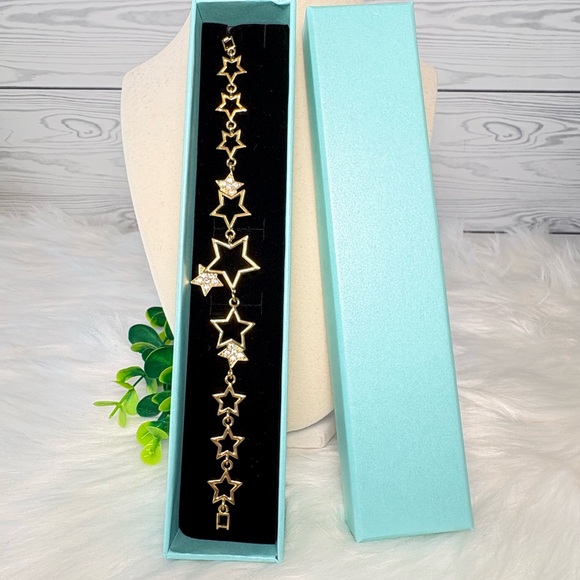 Star Cluster Bracelet with Crystal Accents - Picture 4 of 7